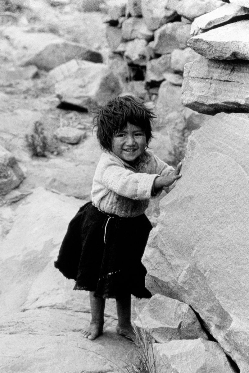 Menina na Ilha de Taquile Peru, 1995